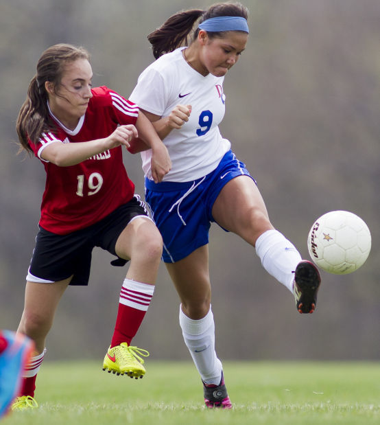 041815-soccer-18